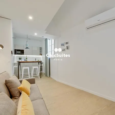 Bastille Chicsuites *