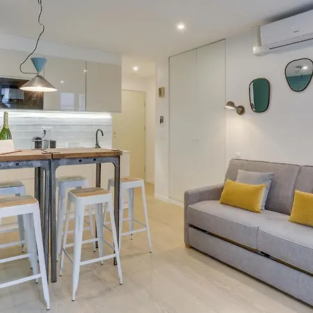 Bastille Chicsuites Апартаменты *