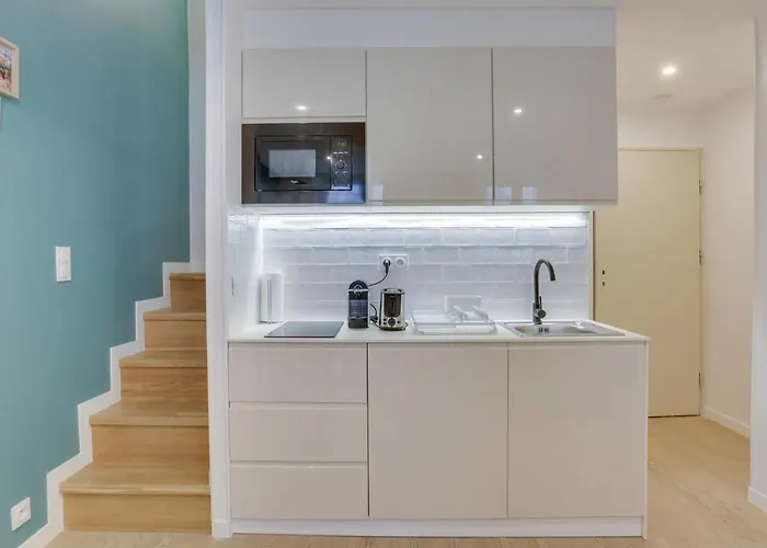 Апартаменты Bastille Chicsuites *