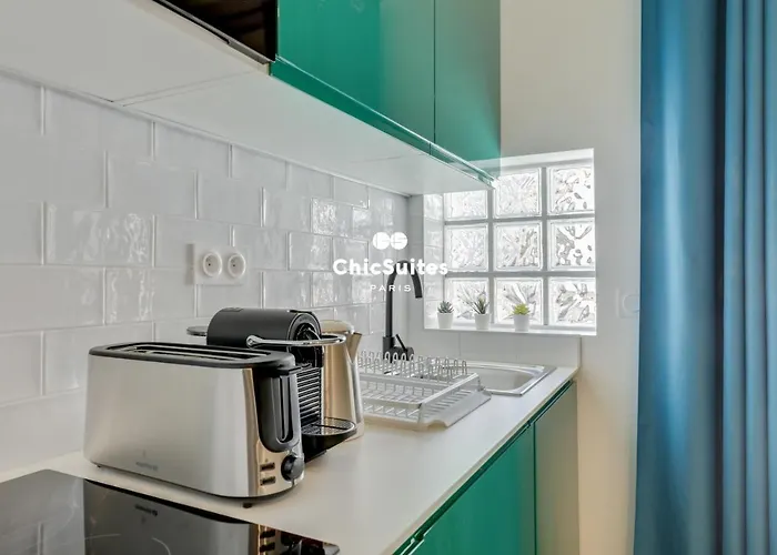 Bastille Chicsuites *