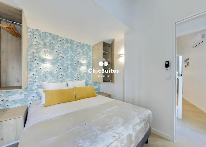 Bastille Chicsuites *