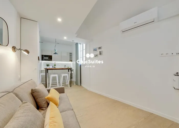 Bastille Chicsuites *