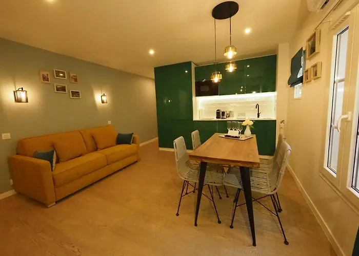 Bastille Chicsuites