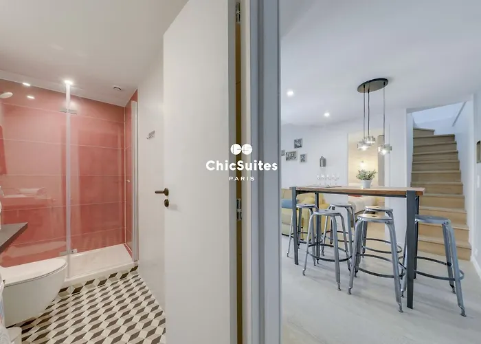 Bastille Chicsuites Апартаменты *