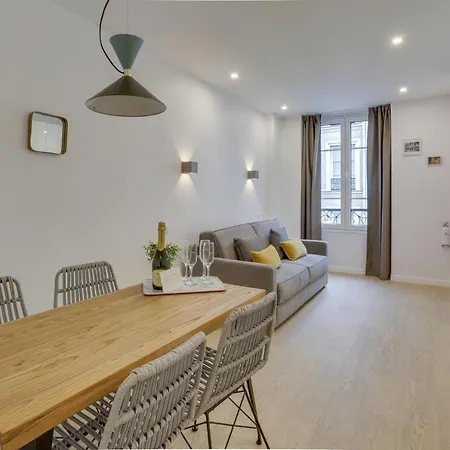 Bastille Chicsuites *