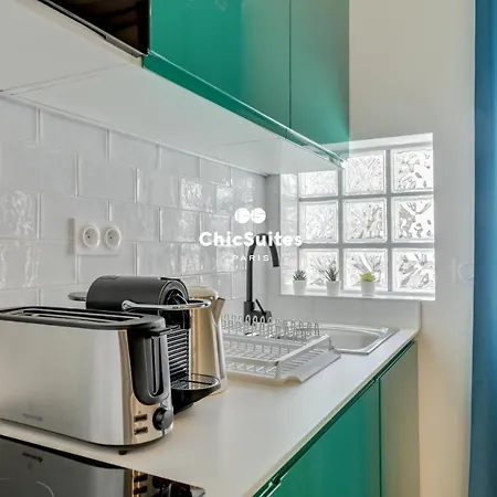 Bastille Chicsuites *