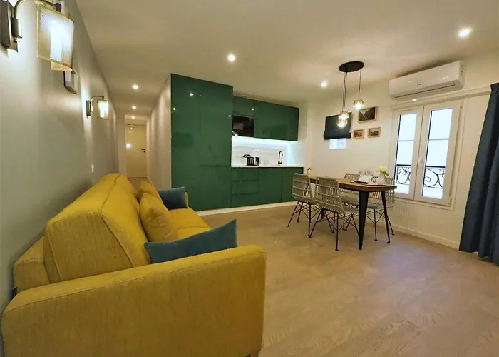 Bastille Chicsuites