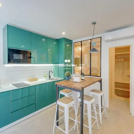 Bastille Chicsuites *